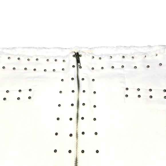 STUDDED ☆ FRINGED EDGE ☆ ZIP FRONT ☆ WHITE DENIM SKIRT ☆ NWT - Picture 4 of 12
